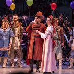 Фото из спектакля МАЭСТРО ПРИГЛАШАЕТ