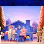 Фото из спектакля КОШКИН ДОМ