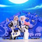 Фото из спектакля КОШКИН ДОМ