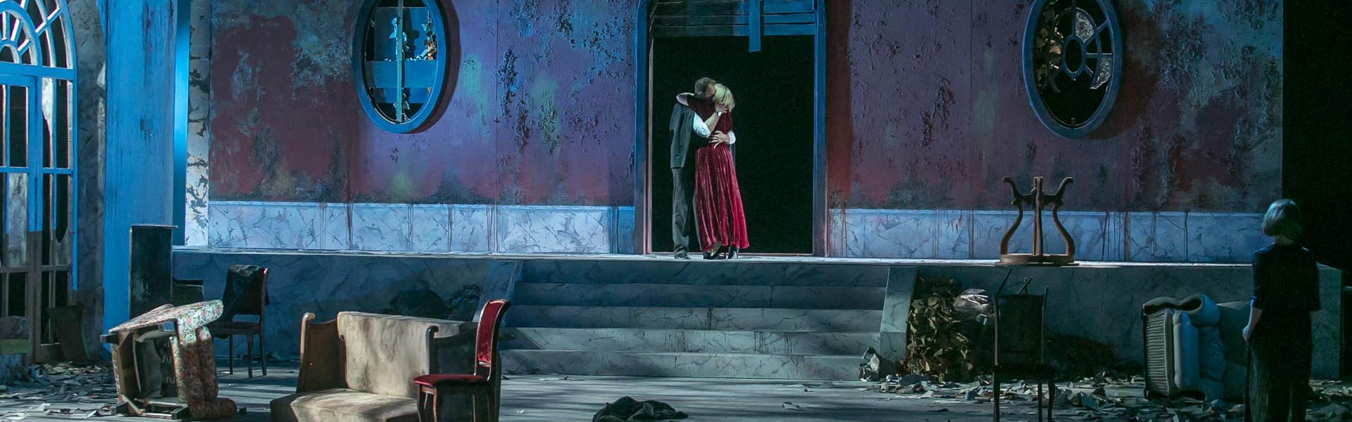 LA TRAVIATA
